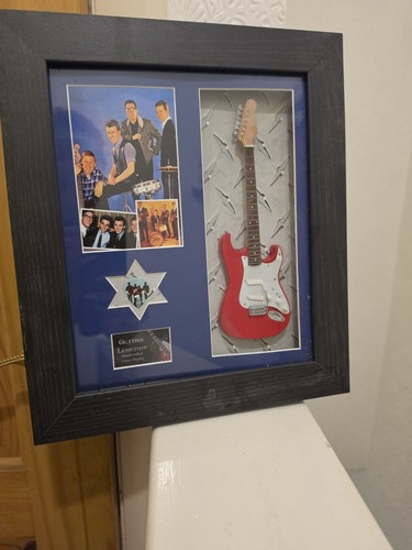 The beatles guitar - beatles, legends