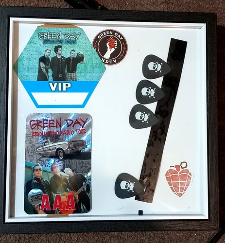 Green day revolution - green,