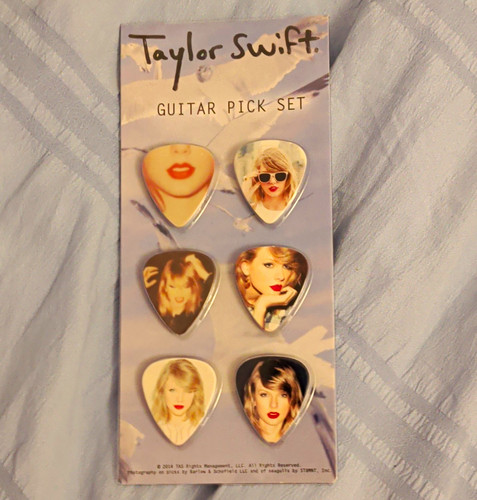 Taylor swift guitar picks - taylor,